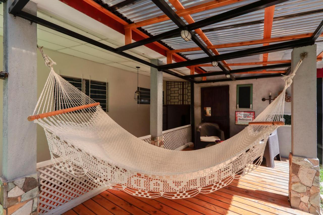 Hostal San Benito San Salvador Extérieur photo